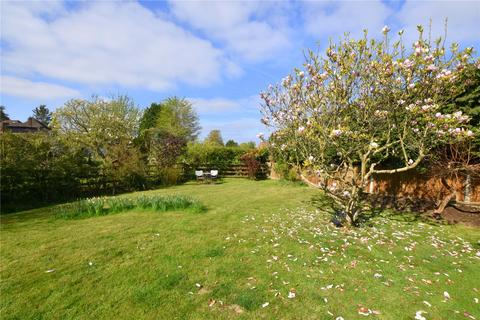 10 Silverdale Avenue, Oxshott, Leatherhead, KT22 0LB