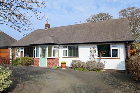 3 bedroom detached bungalow for sale, 9 Oaks Road, Church Stretton, SY6 7AX