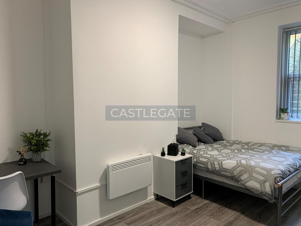 Room 2, 32 Manchester Road, Huddersfield, HD1 3 HJ