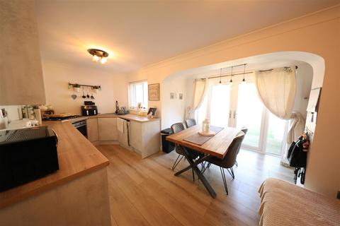 8 Maple Park, Hedon, Hull, HU12 8NR
