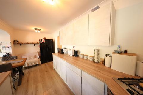 8 Maple Park, Hedon, Hull, HU12 8NR