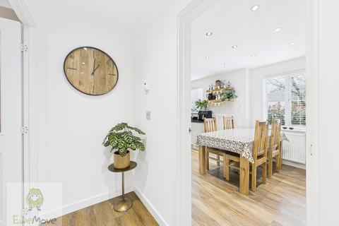 9 Carillon Close, Hoo, Rochester, ME3 9JQ