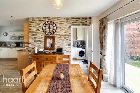 5 bedroom detached house for sale, Bovinger Road, Leicester