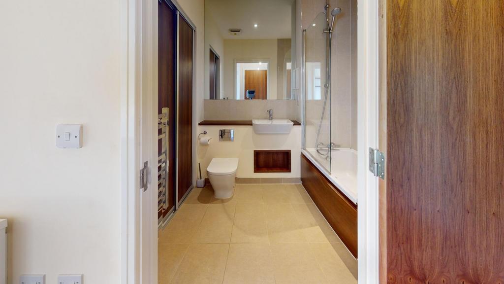 48-Marina-Heights-Bathroom.jpg
