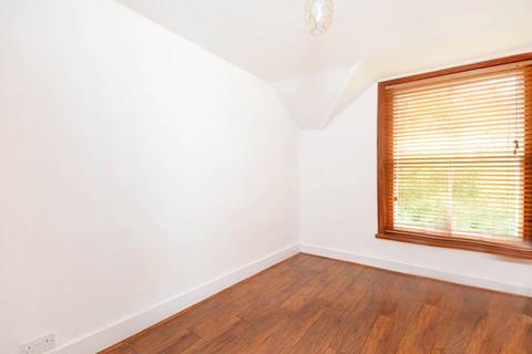 2 bedroom flat for sale, Charterhouse Road, Godalming, GU7