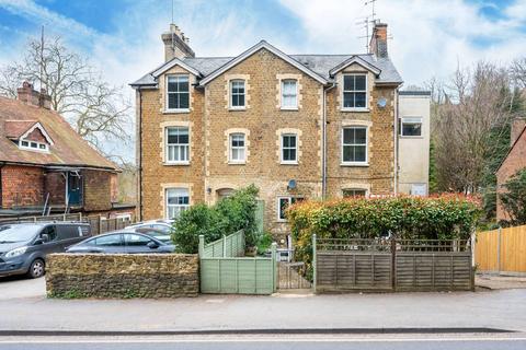 2 bedroom flat for sale, Charterhouse Road, Godalming, GU7