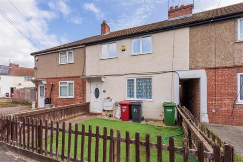 82 Beaumont Road, Slough, SL2 1NG