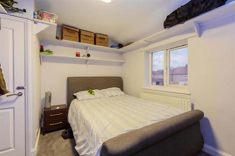 82 Beaumont Road, Slough, SL2 1NG
