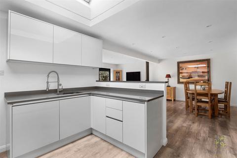 21 Bloxham Road, Broadway, WR12 7EU