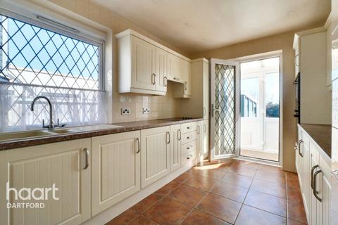 47 Warren Road, Dartford, DA1 1PS