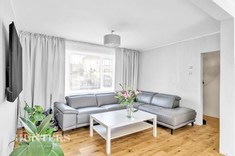3 bedroom semi-detached house for sale, Pine Tree Road, Oldham