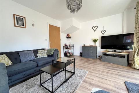 40 Cartmel Road, Daventry, NN11 2PP