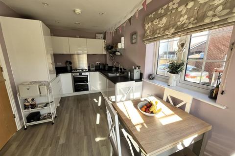 40 Cartmel Road, Daventry, NN11 2PP
