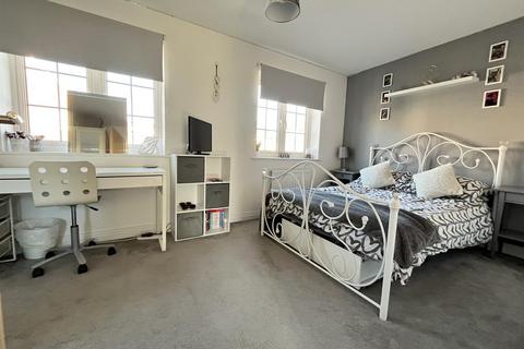 40 Cartmel Road, Daventry, NN11 2PP