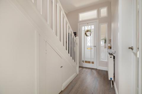 30 Atholl Drive, Giffnock, Glasgow, G46 6QR
