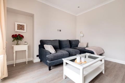 30 Atholl Drive, Giffnock, Glasgow, G46 6QR