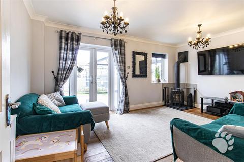 3 bedroom link detached house for sale, Camomile Drive, Wickford SS11