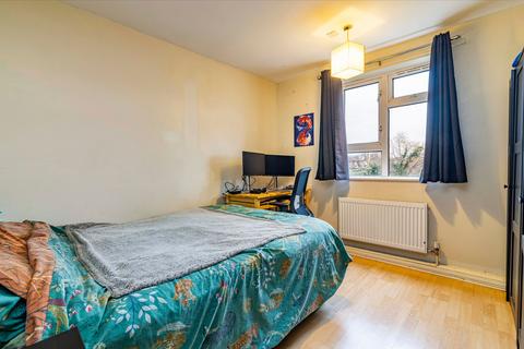 2 bedroom flat for sale, Manor Road, Keyworth, NG12