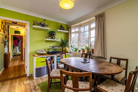 2 bedroom semi-detached bungalow for sale, Kilverton Close, Nottingham, NG8