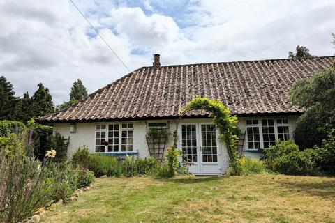 2 bedroom semi-detached bungalow for sale, Kilverton Close, Nottingham, NG8