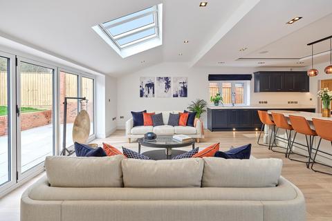 4 bedroom detached house for sale, Filton Road, Hambrook, Bristol, BS16