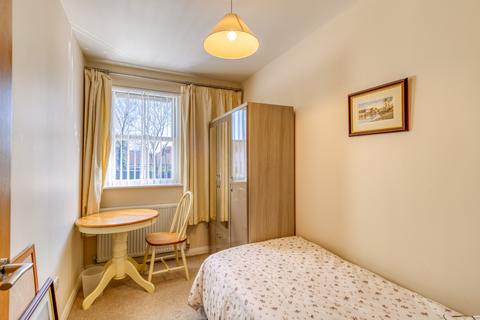2 bedroom flat for sale, Grove Court, Worksop S80