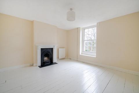 112 Cainscross Road, Stroud, GL5 4HN