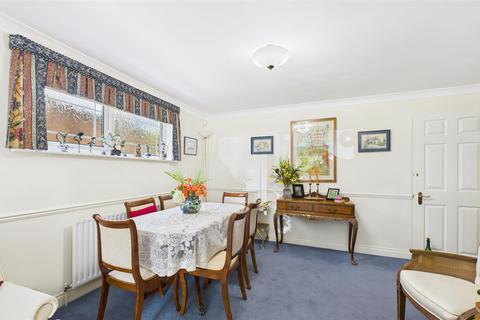 2 bedroom flat for sale, Cedarwood House, 24 Culloden Road, Enfield