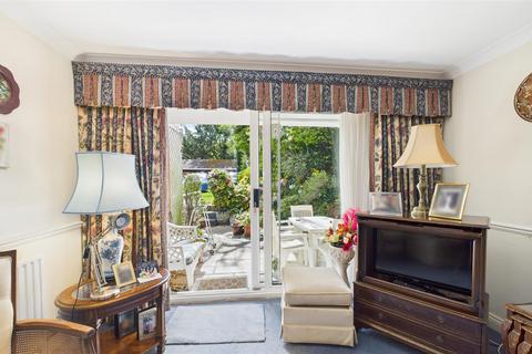 2 bedroom flat for sale, Cedarwood House, 24 Culloden Road, Enfield