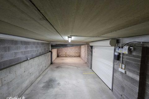 Garage to rent, High Street, Bangor LL57