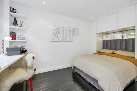 2 bedroom apartment for sale, Matilda House, St Katherines Way, London, E1W