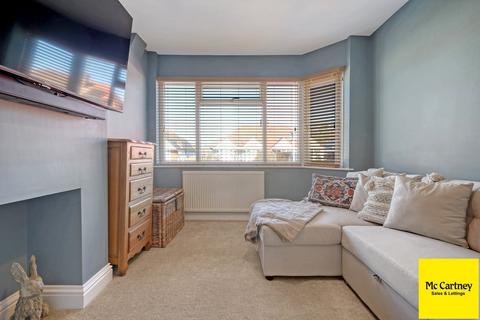 22 Wallace Crescent, Chelmsford, CM2 9QL