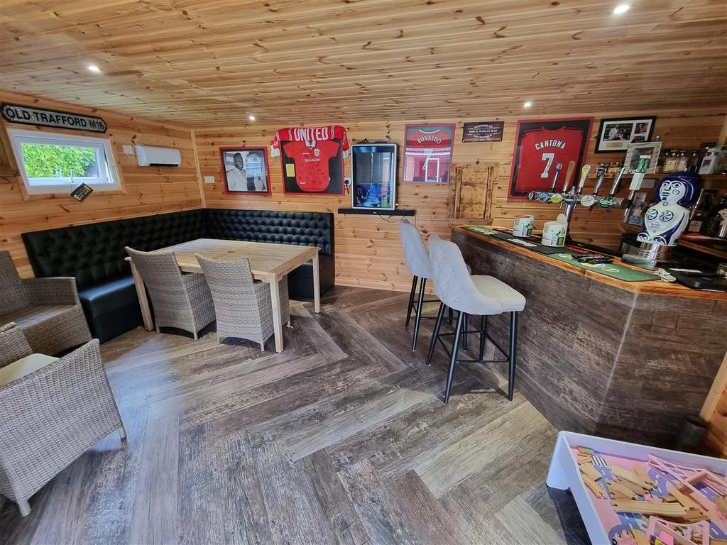 Cabin/Bar