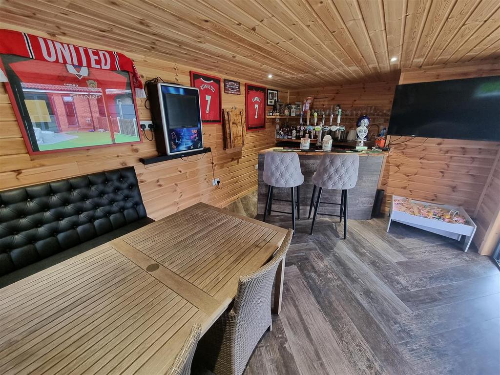 Cabin/Bar 2