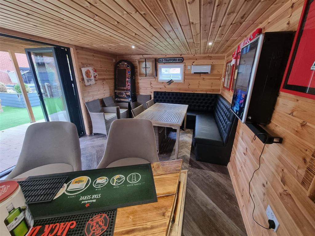 Cabin/Bar 3