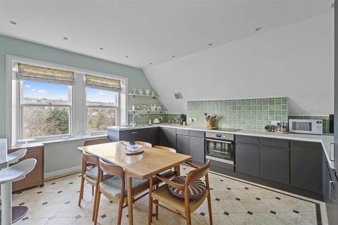 3 bedroom apartment for sale, 104, Skipton Road, Ilkley LS29