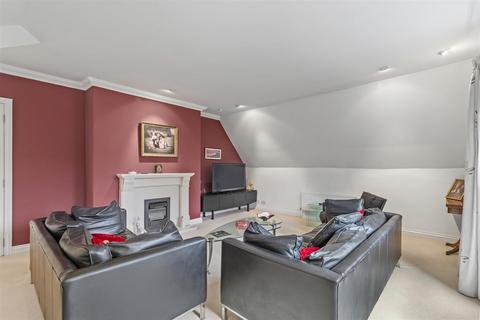 3 bedroom apartment for sale, 104, Skipton Road, Ilkley LS29