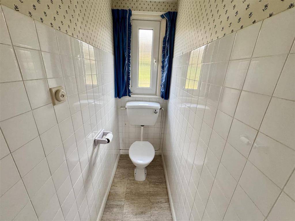 Separate cloakroom