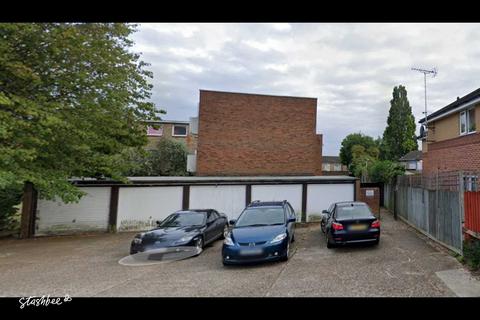 undefined, Blenheim Road, Maidenhead SL6