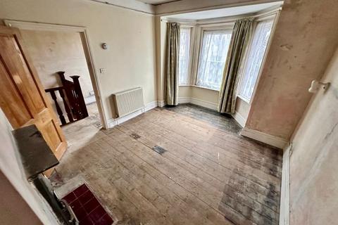 2 bedroom semi-detached house for sale, 344A Winchester Road, Southampton, Hampshire, SO16 6TW
