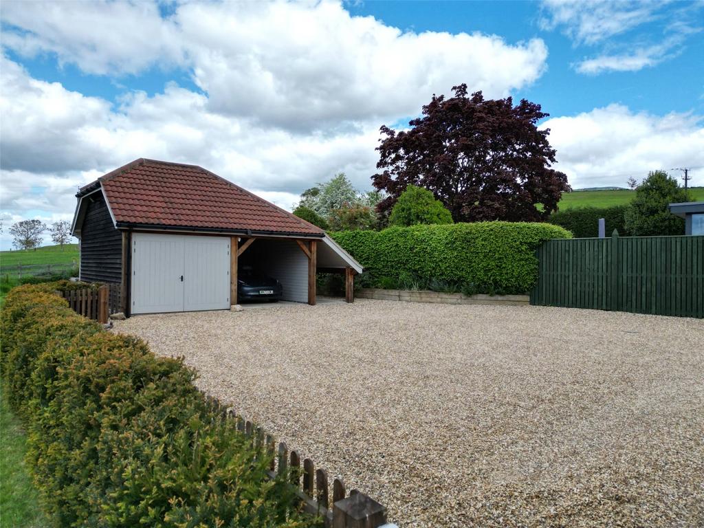 Garage &amp; Carport