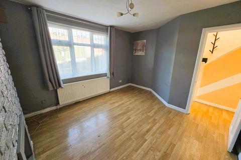 46 Hicks Avenue, Greenford, UB6 8EY