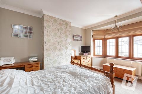 24 Park Crescent, Hornchurch, RM11 1BJ