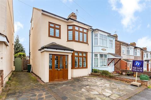 24 Park Crescent, Hornchurch, RM11 1BJ