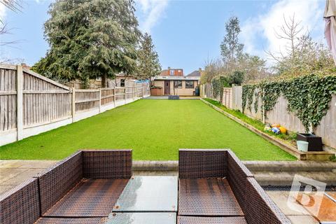 24 Park Crescent, Hornchurch, RM11 1BJ