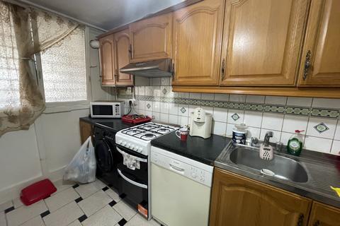 3 bedroom flat to rent, Paveley Street, London, NW8 8TR