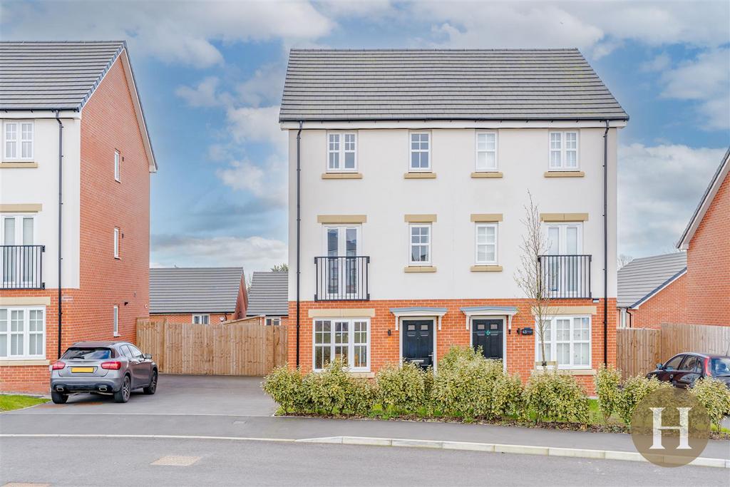 Hadleigh Estate Agents-38.jpg