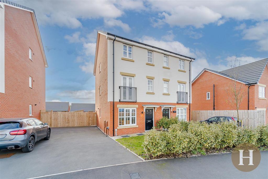 Hadleigh Estate Agents-36.jpg