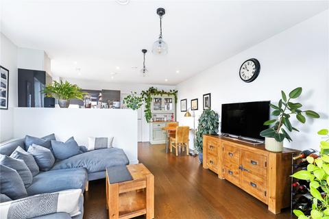 17, Relph Court Kenneth Way, Ealing, London, W5 2TS
