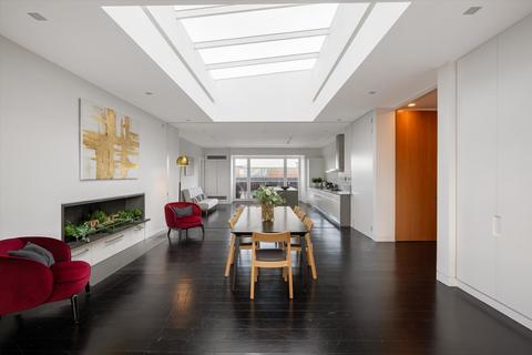 2 bedroom penthouse for sale, Market Place, Fitzrovia, W1W.